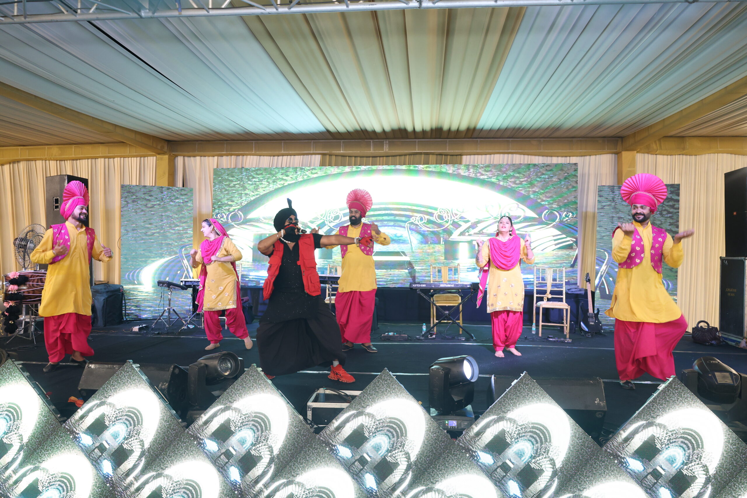 live dance show -bhangra-in Rajouri Garden